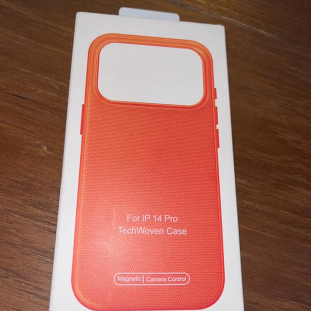 Coque iPhone 14 Pro orange texturée / effet tissé (Avec boîte)